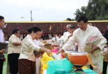 ການນຳພັກ-ລັດ ແລະ ມວນຊົນຊາວລາວ ຮ່ວມໃສ່ບາດ ໃນບຸນນະມັດສະການພະທາດຫລວງວຽງຈັນ