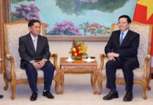 ຮອງນາຍົກລັດຖະມົນຕີຫວຽດນາມ ຕ້ອນຮັບ ຄະນະຜູ້ແທນສຳນັກຂ່າວສານປະເທດລາວ ເຂົ້າຢ້ຽມຂໍ່ານັບ