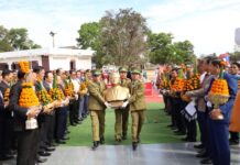 ພິທີອັນເຊີນຮູບຫຼໍ່ ປະທານ ໄກສອນ ພົມວິຫານ ປະດິດສະຖານຢູ່ຫໍຜາສາດທີ່ເມືອງໄຊບົວທອງ